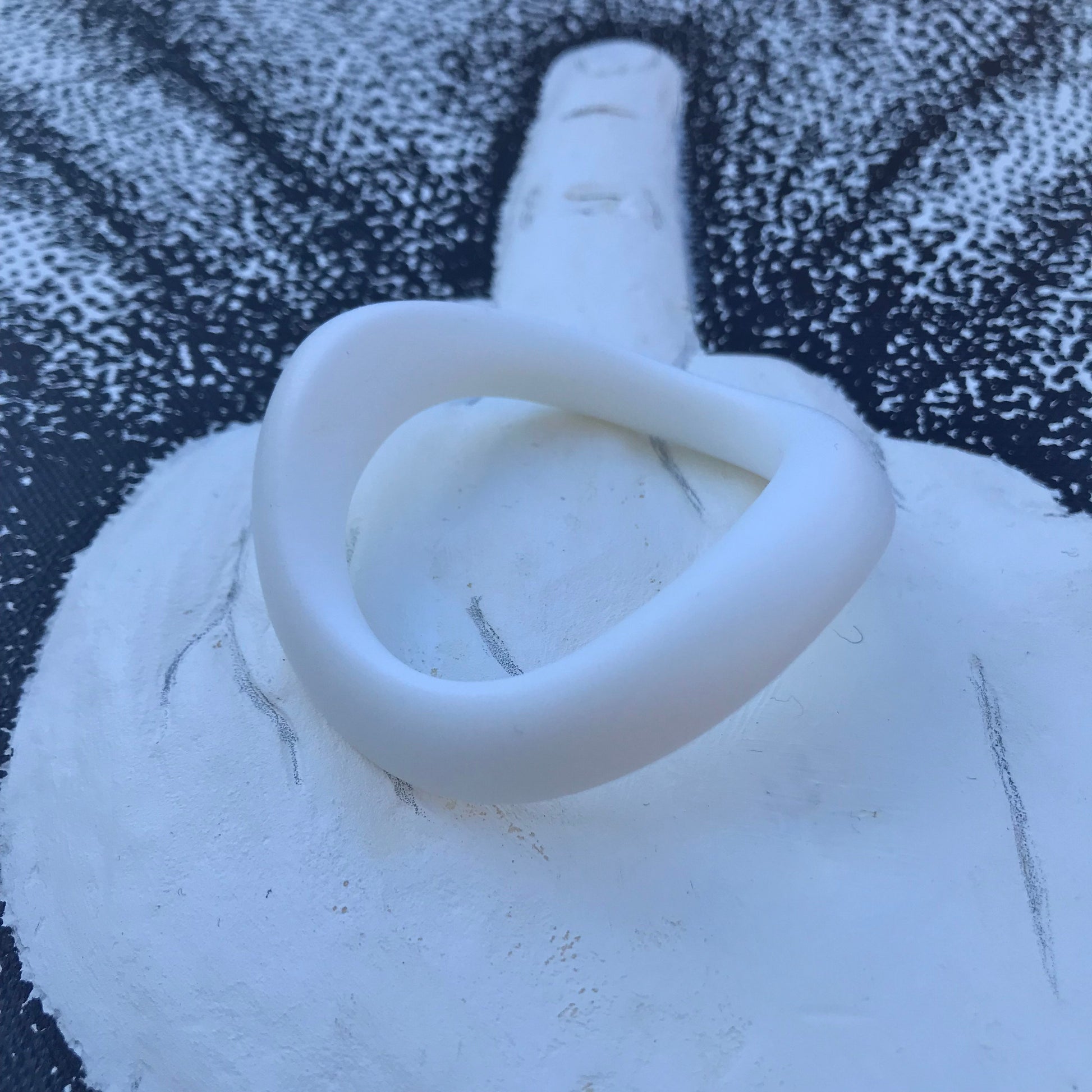 JNada - White - Velv'Or