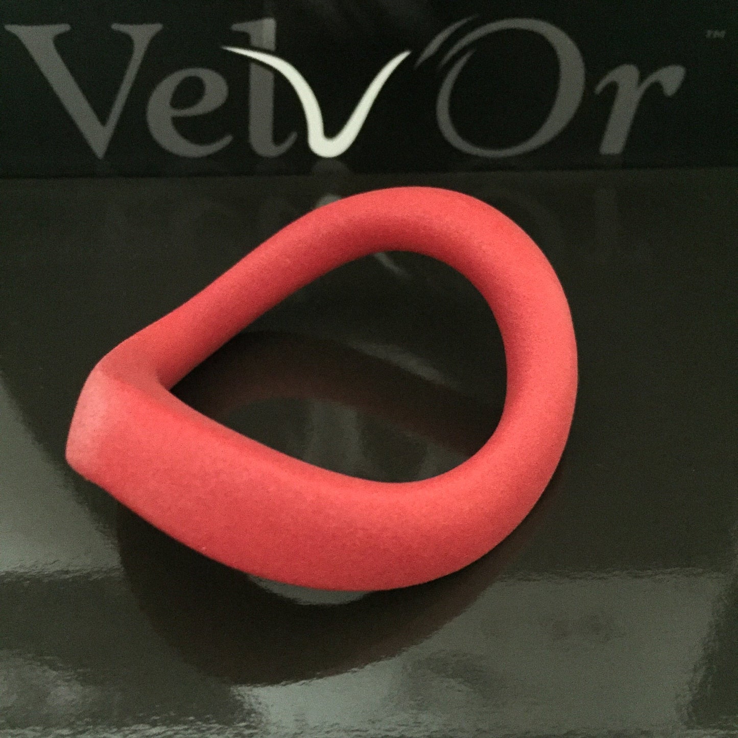 JNada - Red - Velv'Or